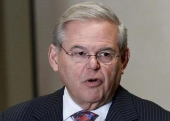 US senator urges Joe Biden to initiate talks with PM Imran Khan