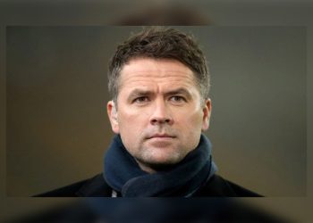 England’s ‘boy wonder’ Owen arrives in Pakistan