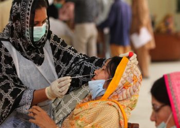 Covid-19 positivity ratio falls below 5pc in Pakistan
