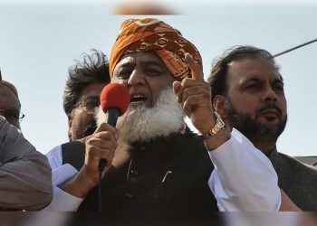PTI govt to soon be ousted, says Fazl-ur-Rahman