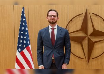 ‘US must work with Pakistan’