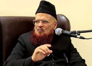 Mufti Taqi Usmani urges politicians to not engage in verbal bouts