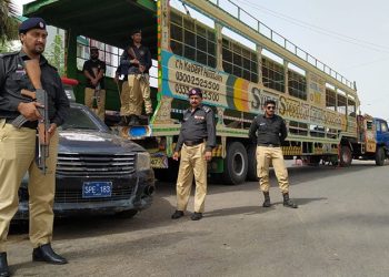 Blocked Sindh Police Azadi march