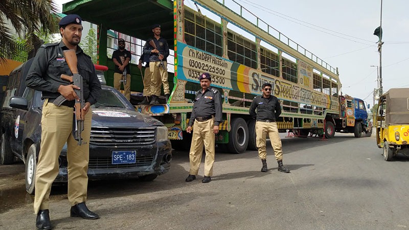 Blocked Sindh Police Azadi march