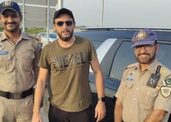 Shahid Afridi fined for reckless driving on Motorway; poses with motorway police for selfies