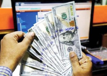 Rupee continues to gain value against dollar, trades at Rs212 in interbank market