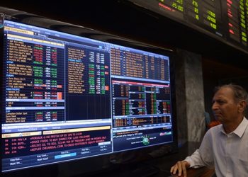 KSE-100 index gains 731 points after positive response from IMF