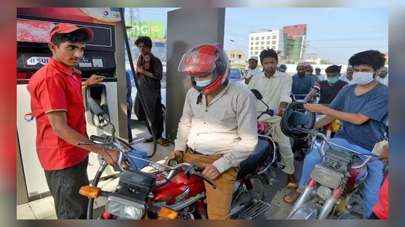 Government increases petrol prices by Rs6.72 per litre