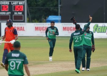 Pakistan pulls off first ODI against Netherlands by 16 runs