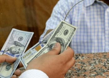 Rupee continues steady growth, gains Rs2.19 during morning trade