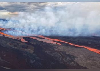 World’s largest volcano erupts in Hawaii after 38 years