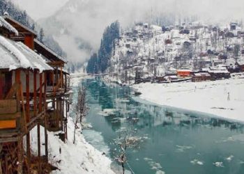 Winter officially begins across Pakistan; Snowfall in Northern areas, several cities under heavy rainfall