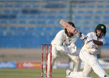 Saud, fading light rescue Pakistan from 5th defeat at home in a row