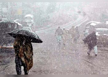 Light rain and snowfall forecasted in most areas of Pakistan, temperature dropped to 12°C in Karachi