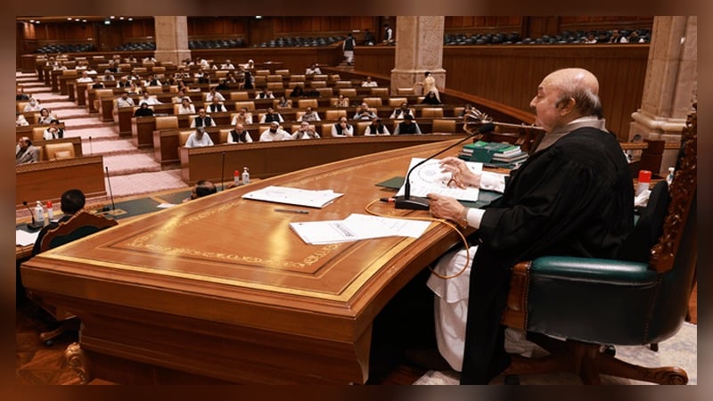 Controversial session of Punjab Assembly; Parvez Elahi somehow retains CM position