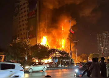 ‘Jisse ALLAH rakhay, usse kon chakhay?’ Businessman shares details of how his office remained safe in horrific building fire