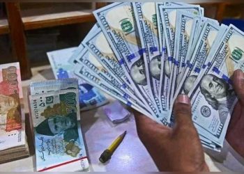 Dollar gains Rs3 against Pakistani rupee in interbank market
