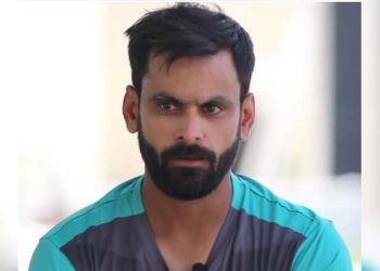 Robbery at Hafeez’s house; loses valuables including US$20,000