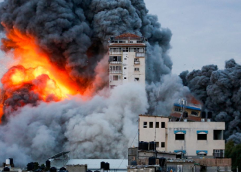 Support for holding off invasion of Gaza