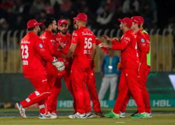 Faheem inspires United to crucial triumph as Kings lose plot in must-win clash