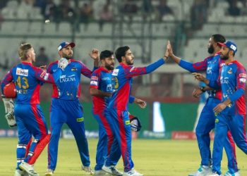 Kings keep their playoffs hopes alive after a thrilling win over Qalandars