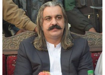 PTI’s Ali Amin Gandapur returns to Peshawar amid raids